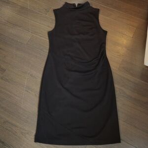Suzy Shier - Elegant Black Sleeveless Dress
